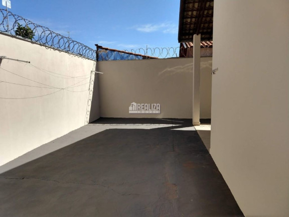 Imagem Casa com 2 Quartos à Venda, 200 m² em Jardim Espanha - Uberaba Imagem Casa com 2 Quartos à Venda, 200 m² em Jardim Espanha - Uberaba