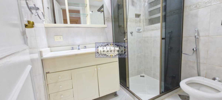 Imagem Apartamento com 3 Quartos à Venda, 185 m² em Copacabana - Rio De Janeiro Imagem Apartamento com 3 Quartos à Venda, 185 m² em Copacabana - Rio De Janeiro
