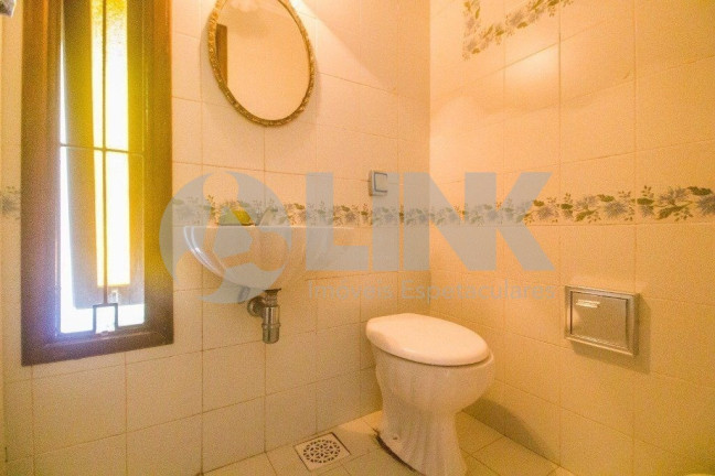 Imagem Casa com 3 Quartos à Venda, 218 m² em Ipanema - Porto Alegre