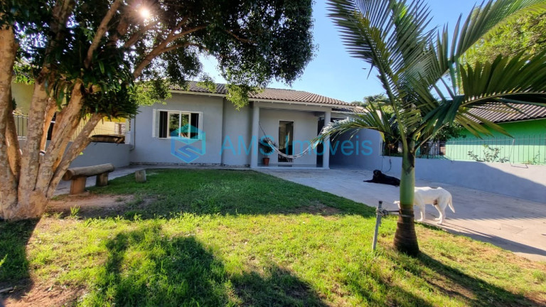Imagem Casa com 5 Quartos à Venda, 130 m² em Fátima - Canoas Imagem Casa com 5 Quartos à Venda, 130 m² em Fátima - Canoas