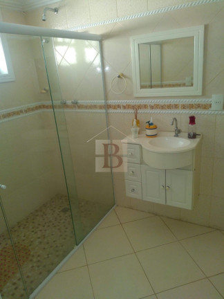 Imagem Casa com 6 Quartos à Venda, 600 m² em Pendotiba - Niterói