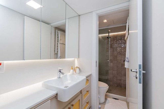 Imagem Apartamento com 3 Quartos à Venda, 120 m² em Menino Deus - Porto Alegre