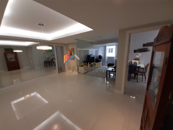 Imagem Apartamento com 3 Quartos à Venda, 99 m² em Centro - Florianópolis Imagem Apartamento com 3 Quartos à Venda, 99 m² em Centro - Florianópolis