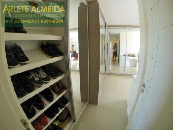 Imagem Casa com 3 Quartos à Venda, 400 m² em Centro - Porto Belo Imagem Casa com 3 Quartos à Venda, 400 m² em Centro - Porto Belo