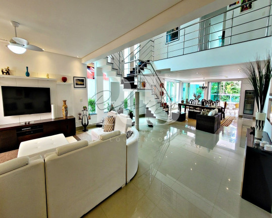 Imagem Imóvel com 6 Quartos à Venda, em Riviera - Bertioga Imagem Imóvel com 6 Quartos à Venda, em Riviera - Bertioga