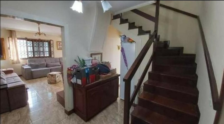 Imagem Casa com 4 Quartos à Venda, 242 m² em Fazendinha - Teresópolis Imagem Casa com 4 Quartos à Venda, 242 m² em Fazendinha - Teresópolis