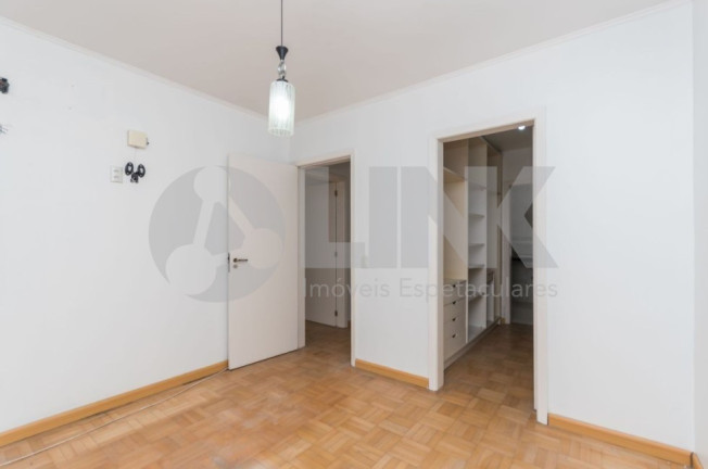 Imagem Apartamento com 3 Quartos à Venda, 120 m² em Moinhos De Vento - Porto Alegre Imagem Apartamento com 3 Quartos à Venda, 120 m² em Moinhos De Vento - Porto Alegre