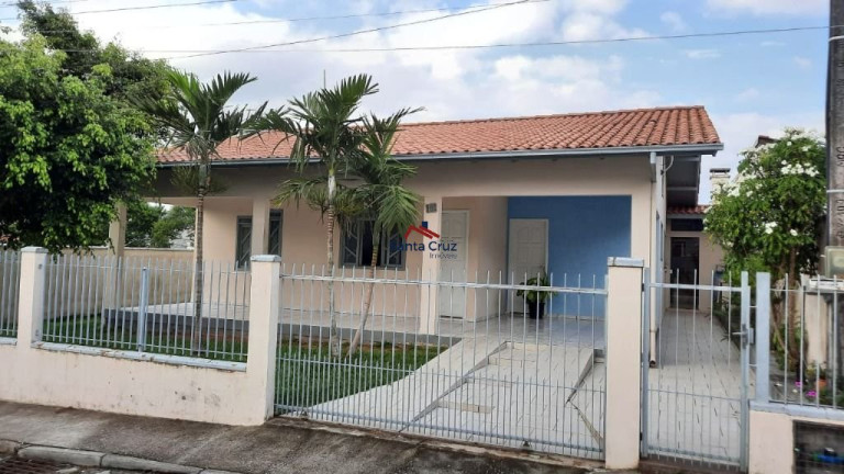 Imagem Casa com 3 Quartos à Venda, 274 m² em Ingleses Do Rio Vermelho - Florianópolis Imagem Casa com 3 Quartos à Venda, 274 m² em Ingleses Do Rio Vermelho - Florianópolis