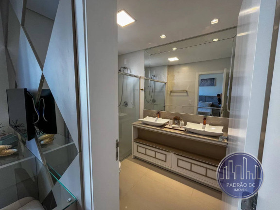 Imagem Apartamento com 3 Quartos à Venda, 137 m² em Centro - Balneário Camboriú Imagem Apartamento com 3 Quartos à Venda, 137 m² em Centro - Balneário Camboriú