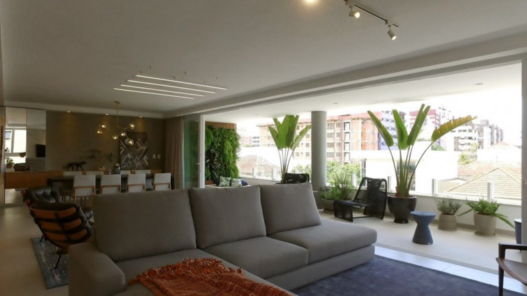 Imagem Imóvel com 3 Quartos à Venda, 230 m² em Menino Deus - Porto Alegre Imagem Imóvel com 3 Quartos à Venda, 230 m² em Menino Deus - Porto Alegre
