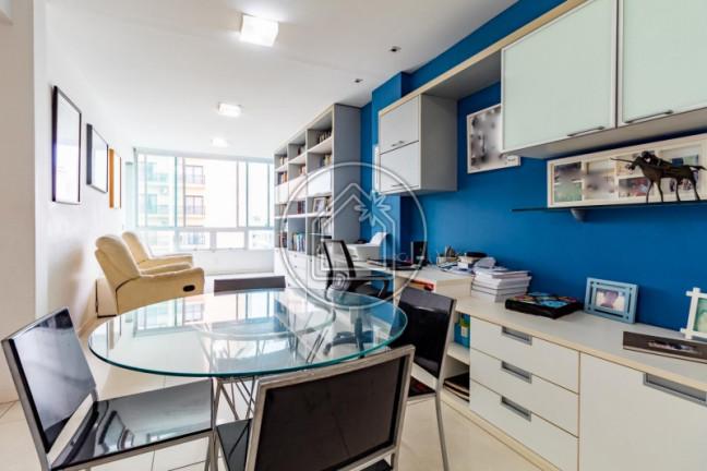 Imagem Cobertura com 4 Quartos à Venda, 190 m² em Leblon - Rio De Janeiro Imagem Cobertura com 4 Quartos à Venda, 190 m² em Leblon - Rio De Janeiro