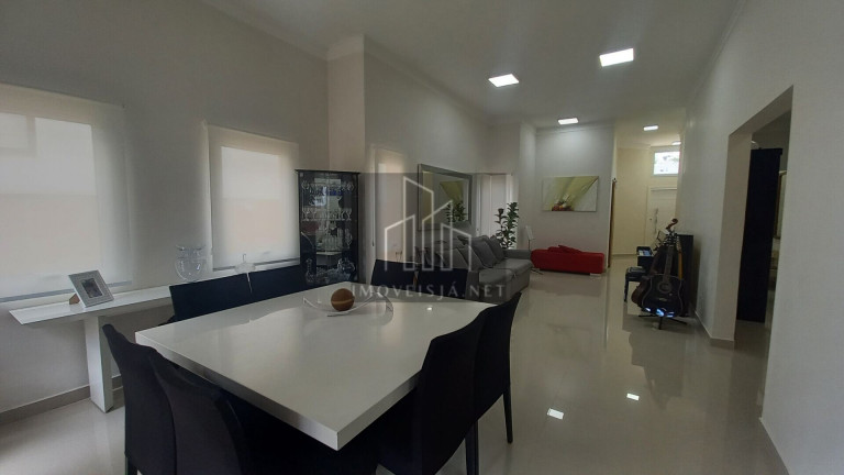 Imagem Casa com 3 Quartos à Venda, 210 m² em Alphaville - Santana De Parnaíba Imagem Casa com 3 Quartos à Venda, 210 m² em Alphaville - Santana De Parnaíba