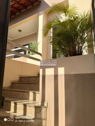 Imagem Casa com 3 Quartos à Venda, 288 m² em Boa Vista - Uberaba Imagem Casa com 3 Quartos à Venda, 288 m² em Boa Vista - Uberaba