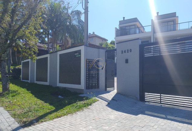 Imagem Casa com 3 Quartos à Venda, 160 m² em Pilarzinho - Curitiba Imagem Casa com 3 Quartos à Venda, 160 m² em Pilarzinho - Curitiba