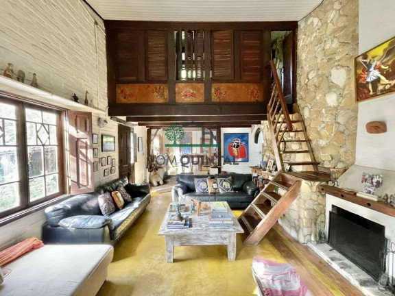 Imagem Casa com 3 Quartos à Venda, 440 m² em Moinho Velho - Embu Das Artes