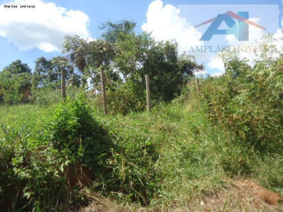 Imagem Terreno à Venda, 360 m² em Araças 3º Seção - Mateus Leme