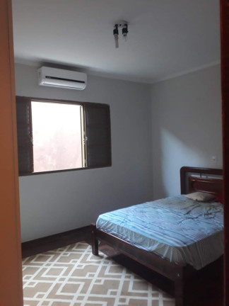 Imagem Casa com 4 Quartos para Alugar, em Jardim America - Bauru Imagem Casa com 4 Quartos para Alugar, em Jardim America - Bauru