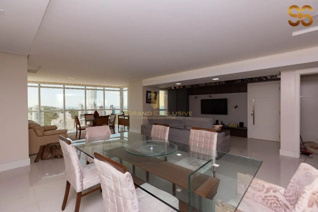 Imagem Apartamento com 4 Quartos à Venda, 228 m² em Pioneiros - Balneário Camboriú Imagem Apartamento com 4 Quartos à Venda, 228 m² em Pioneiros - Balneário Camboriú