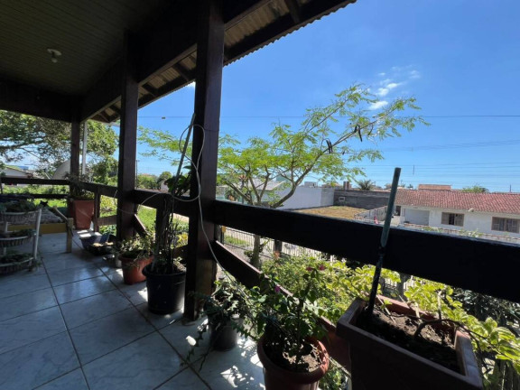 Imagem Casa com 3 Quartos à Venda, 135 m² em Centro - Balneário Barra Do Sul Imagem Casa com 3 Quartos à Venda, 135 m² em Centro - Balneário Barra Do Sul