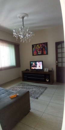 Imagem Casa com 4 Quartos à Venda, 202 m² em São Benedito - Guaratinguetá
