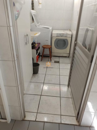 Imagem Imóvel com 3 Quartos à Venda, 132 m² em Centro - Balneário Camboriú Imagem Imóvel com 3 Quartos à Venda, 132 m² em Centro - Balneário Camboriú