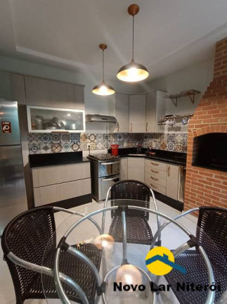 Imagem Casa com 2 Quartos à Venda, 188 m² em Camboinhas - Niterói Imagem Casa com 2 Quartos à Venda, 188 m² em Camboinhas - Niterói