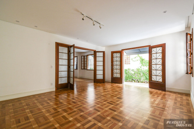 Imagem Casa com 4 Quartos à Venda, 500 m² em Perdizes - São Paulo Imagem Casa com 4 Quartos à Venda, 500 m² em Perdizes - São Paulo