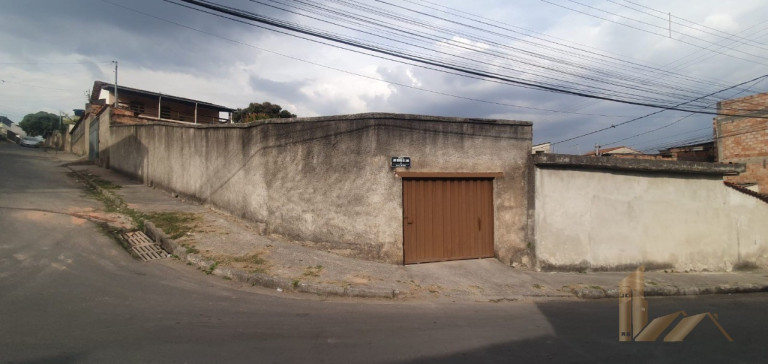 Imagem Casa com 4 Quartos à Venda, 163 m² em Jardim Dos Comerciários (venda Nova) - Belo Horizonte Imagem Casa com 4 Quartos à Venda, 163 m² em Jardim Dos Comerciários (venda Nova) - Belo Horizonte