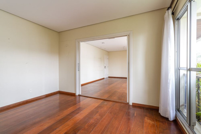 Imagem Imóvel com 3 Quartos à Venda, em Vila Andrade - São Paulo Imagem Imóvel com 3 Quartos à Venda, em Vila Andrade - São Paulo