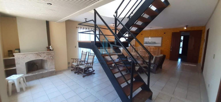 Cobertura com 4 Quartos à Venda, 246 m² em Caiçara - Praia Grande