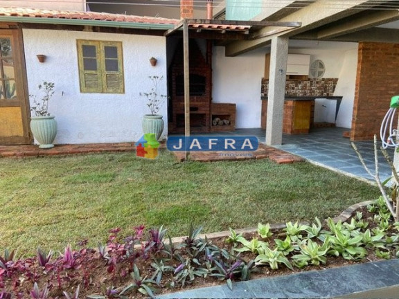 Imagem Casa com 5 Quartos para Alugar, 263 m² em Centro - Paraíba Do Sul