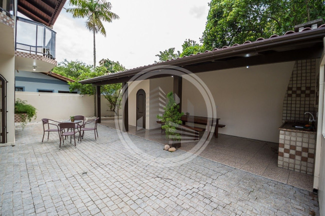 Imagem Casa com 3 Quartos à Venda, 160 m² em Morrinhos - Bombinhas Imagem Casa com 3 Quartos à Venda, 160 m² em Morrinhos - Bombinhas