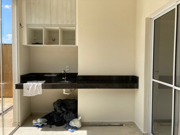 Imagem Casa com 3 Quartos à Venda, em Chácara Ondas Verdes - Cotia Imagem Casa com 3 Quartos à Venda, em Chácara Ondas Verdes - Cotia