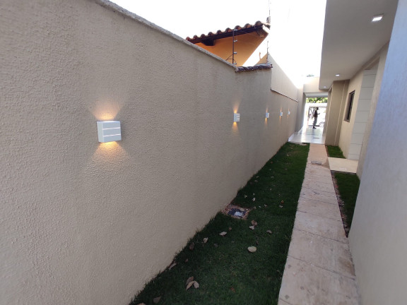 Imagem Imóvel com 
            	3             Quartos à Venda, 111 m² em 
            	Jardim Maria Ines             - 
            	Aparecida De Goiania            
