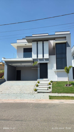Casa de Condomínio com 3 Quartos à Venda, 240 m²