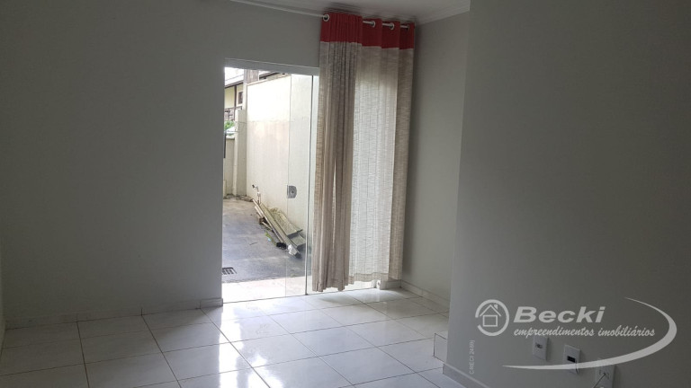 Imagem Casa com 2 Quartos para Alugar, 63 m² em Jarivatuba - Joinville Imagem Casa com 2 Quartos para Alugar, 63 m² em Jarivatuba - Joinville