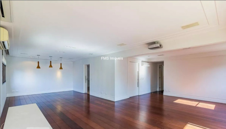 Imagem Imóvel com 3 Quartos à Venda, 230 m² em Moema - São Paulo Imagem Imóvel com 3 Quartos à Venda, 230 m² em Moema - São Paulo
