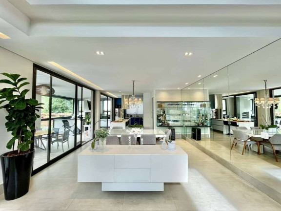 Imagem Casa com 4 Quartos à Venda, 513 m² em Granja Viana - Carapicuíba Imagem Casa com 4 Quartos à Venda, 513 m² em Granja Viana - Carapicuíba