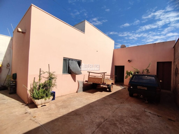Imagem Casa com 3 Quartos à Venda, 250 m² em Parque Das Laranjeiras - Uberaba Imagem Casa com 3 Quartos à Venda, 250 m² em Parque Das Laranjeiras - Uberaba