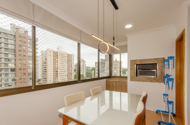 Imagem Imóvel com 2 Quartos à Venda, 72 m² em Passo Da Areia - Porto Alegre