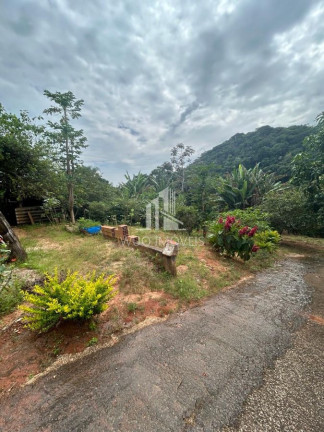 Imagem Chácara com 3 Quartos à Venda, 3.000 m² em Mombuca - Santa Branca Imagem Chácara com 3 Quartos à Venda, 3.000 m² em Mombuca - Santa Branca