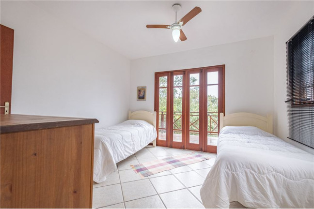 Imagem Casa com 3 Quartos à Venda, em Lagoa Da Conceição - Florianópolis Imagem Casa com 3 Quartos à Venda, em Lagoa Da Conceição - Florianópolis