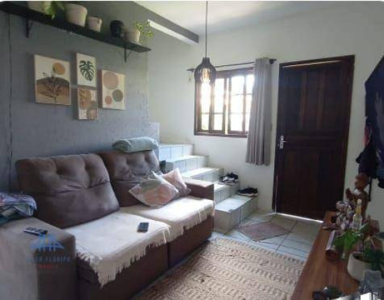 Imagem Casa com 2 Quartos à Venda, 200 m² em Barra Da Lagoa - Florianópolis Imagem Casa com 2 Quartos à Venda, 200 m² em Barra Da Lagoa - Florianópolis