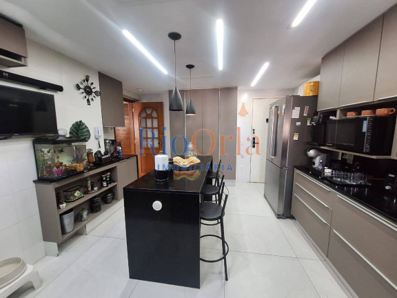 Imagem Apartamento com 4 Quartos à Venda, 143 m² em Barra Da Tijuca - Rio De Janeiro