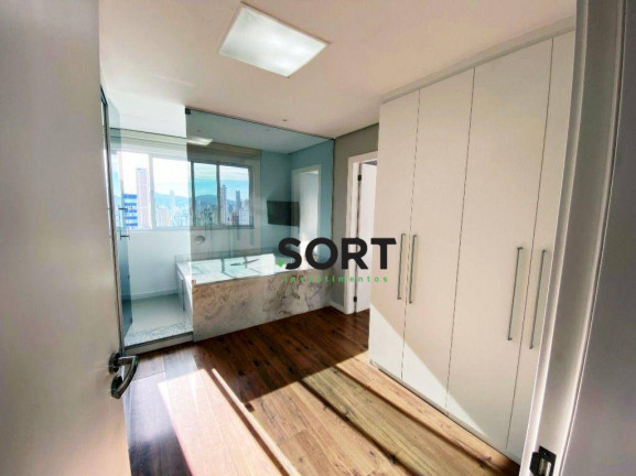 Imagem Cobertura com 3 Quartos à Venda, 258 m² em Centro - Balneário Camboriú