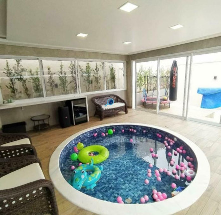 Sobrado com 3 Quartos à Venda, 300 m² em Neves - Ponta Grossa