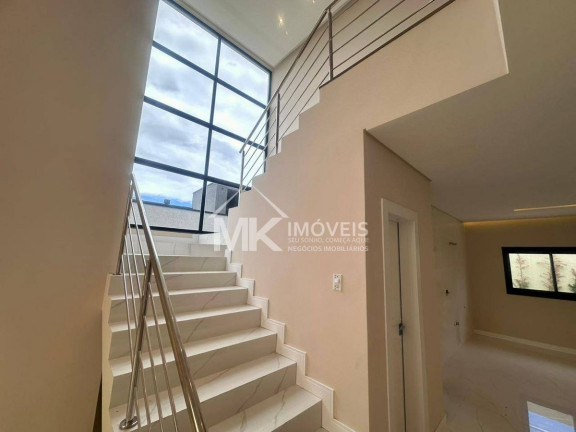 Imagem Sobrado com 3 Quartos à Venda, 361 m² em Centro - Piraquara