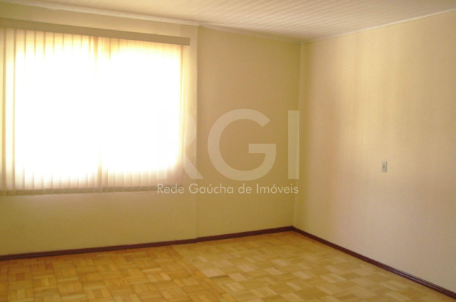 Imagem Casa com 2 Quartos à Venda, 326 m² em Vila Jardim - Porto Alegre Imagem Casa com 2 Quartos à Venda, 326 m² em Vila Jardim - Porto Alegre