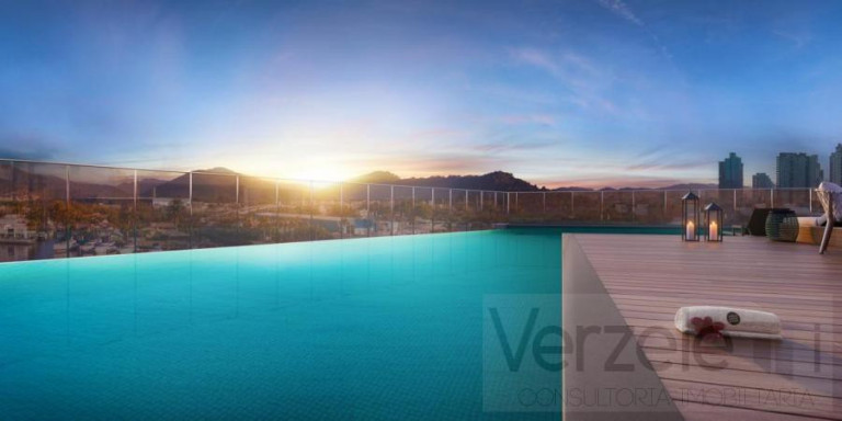 Imagem Imóvel com 4 Quartos à Venda, 160 m² em Centro - Balneário Camboriú Imagem Imóvel com 4 Quartos à Venda, 160 m² em Centro - Balneário Camboriú