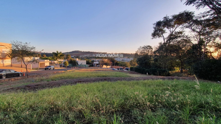 Imagem Terreno à Venda, 407 m² em Condomínio Residencial Vista Bella - Bonfim Paulista Imagem Terreno à Venda, 407 m² em Condomínio Residencial Vista Bella - Bonfim Paulista